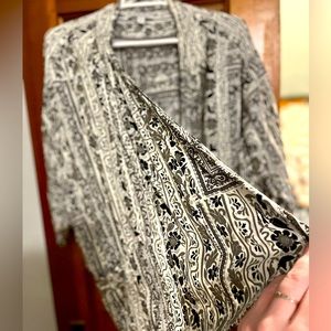 Off White kimono with black print